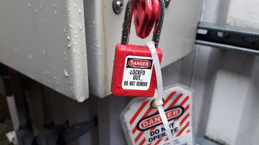 The Complete Guide to Lockout/Tagout